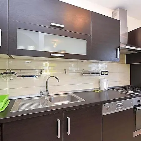 2115 Szálloda 3*