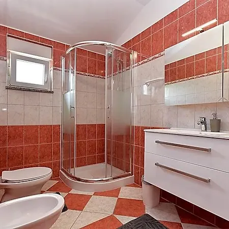 2115